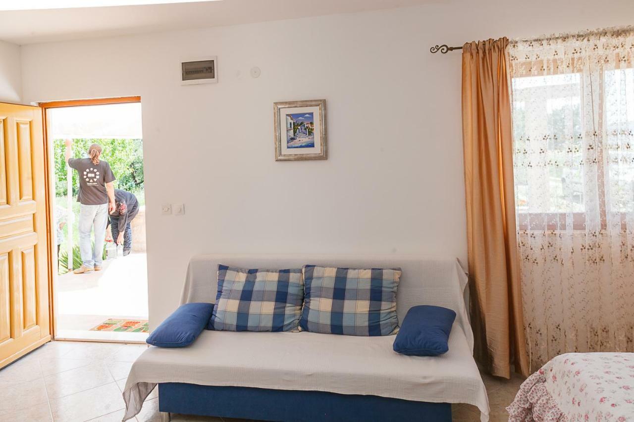 Castello Flower Apartment คาชเตลา ภายนอก รูปภาพ